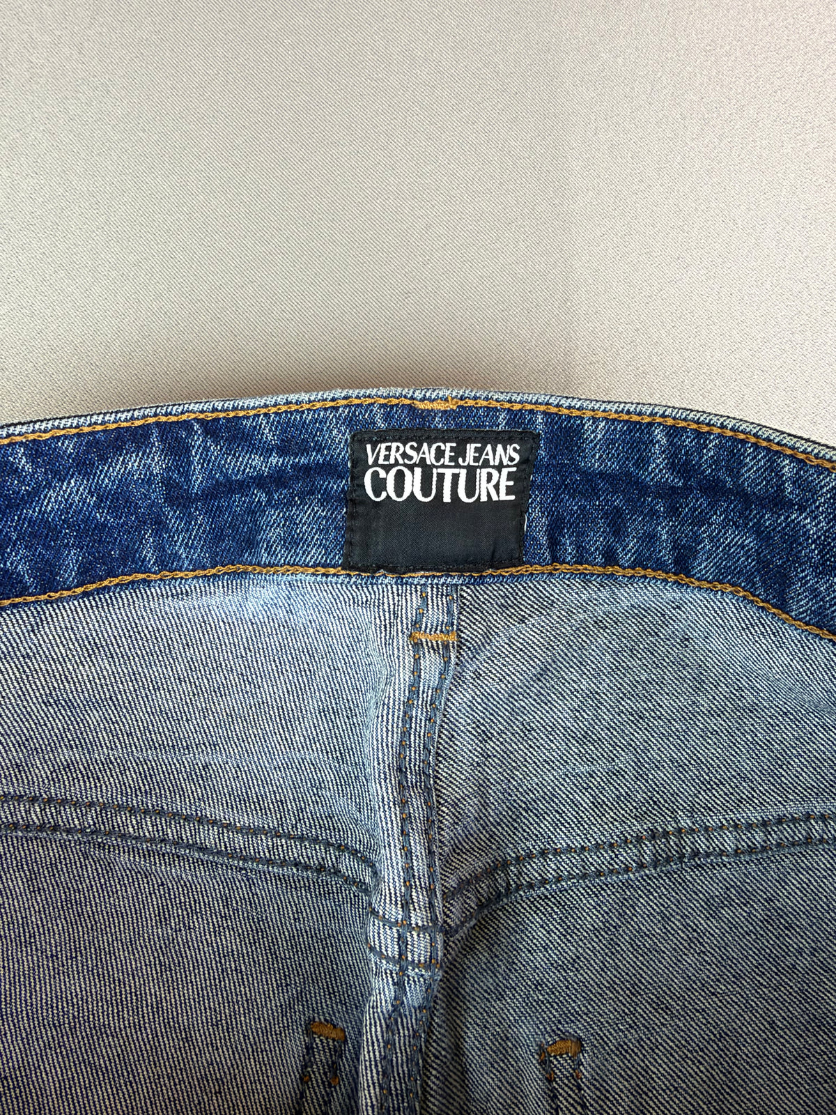 VERSACE JEANS
COUTURE jeans 31 beden