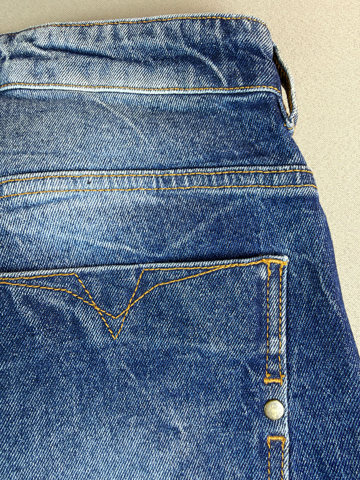 VERSACE JEANS
COUTURE jeans 31 beden