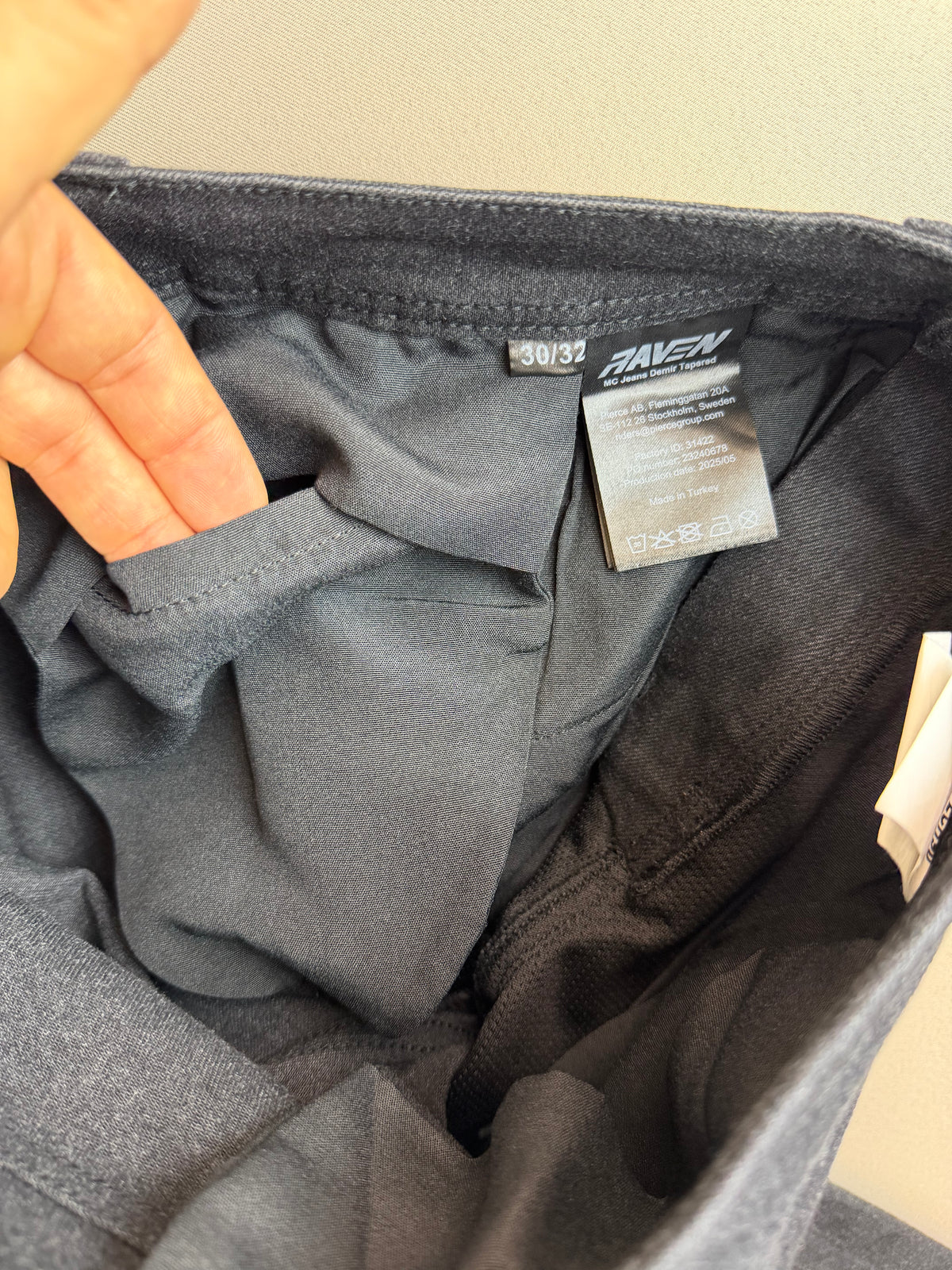Raven jeans 32 beden