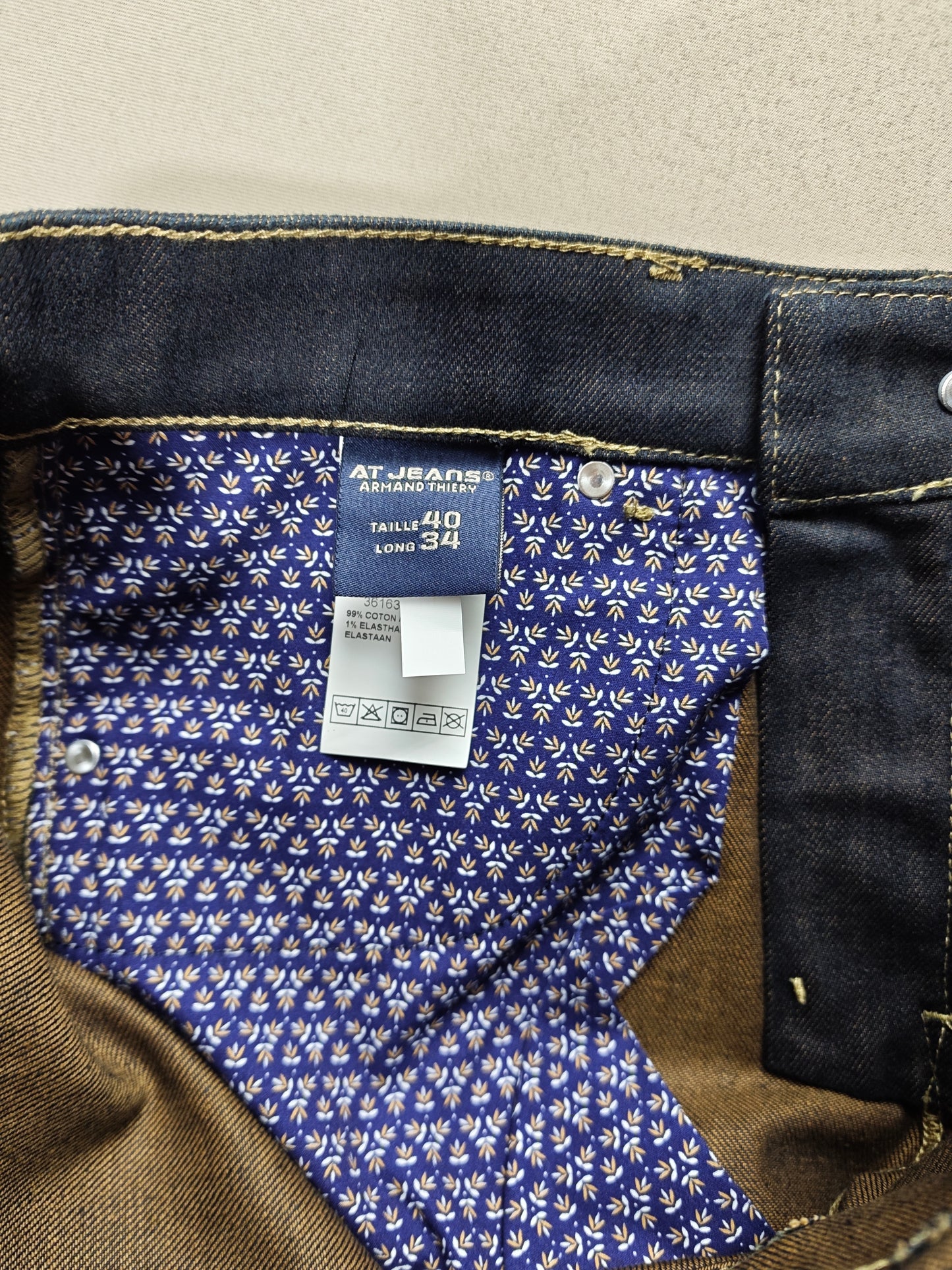 AT jeans 32 BEDEN