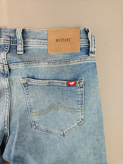 Mustang Jean 32 beden