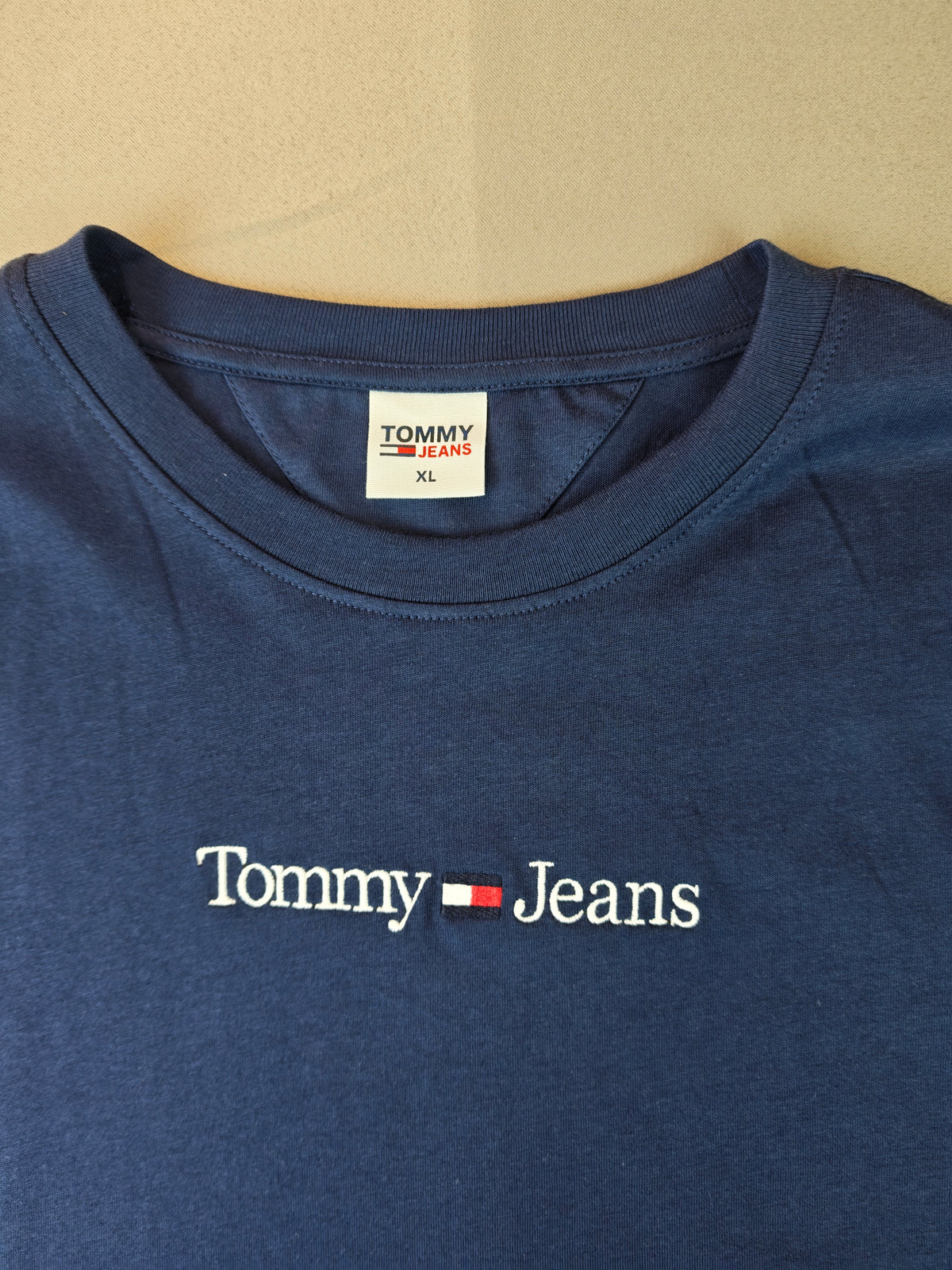Tommy Hilfiger tişört xL beden