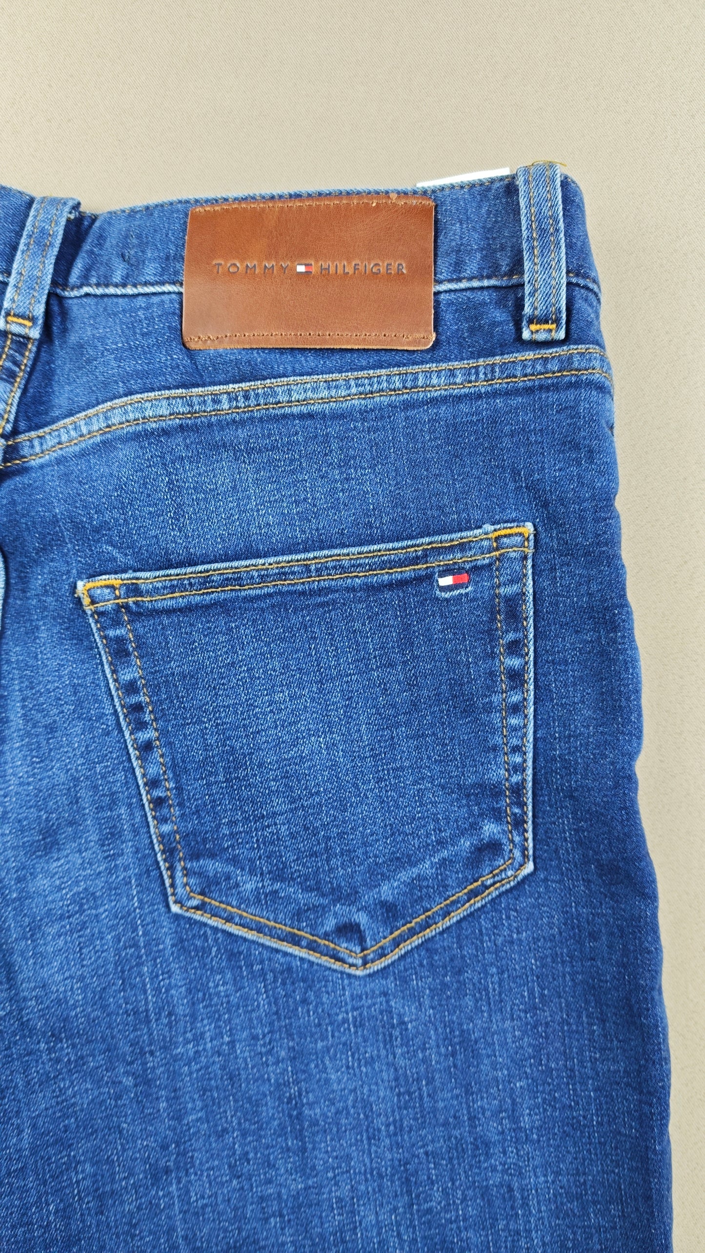 Tommy Hilfiger jeans 33 beden