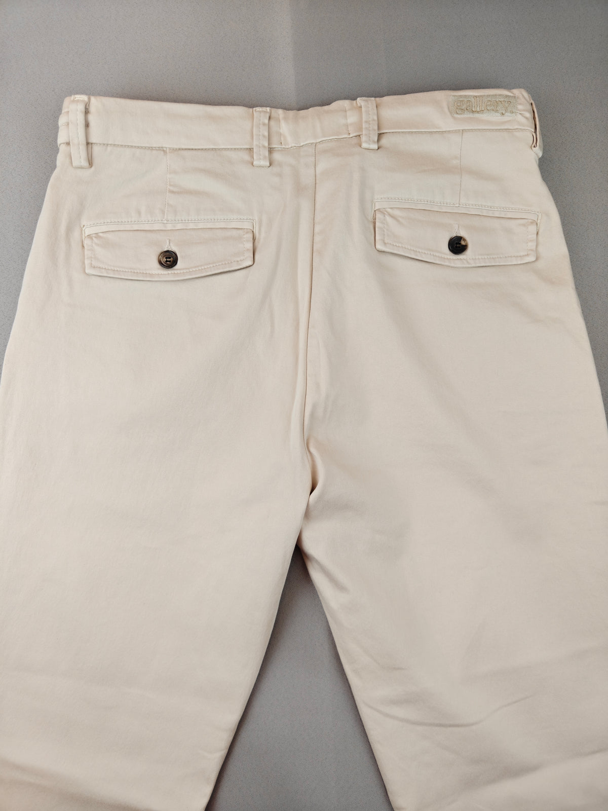 Gallery jeans 32 beden