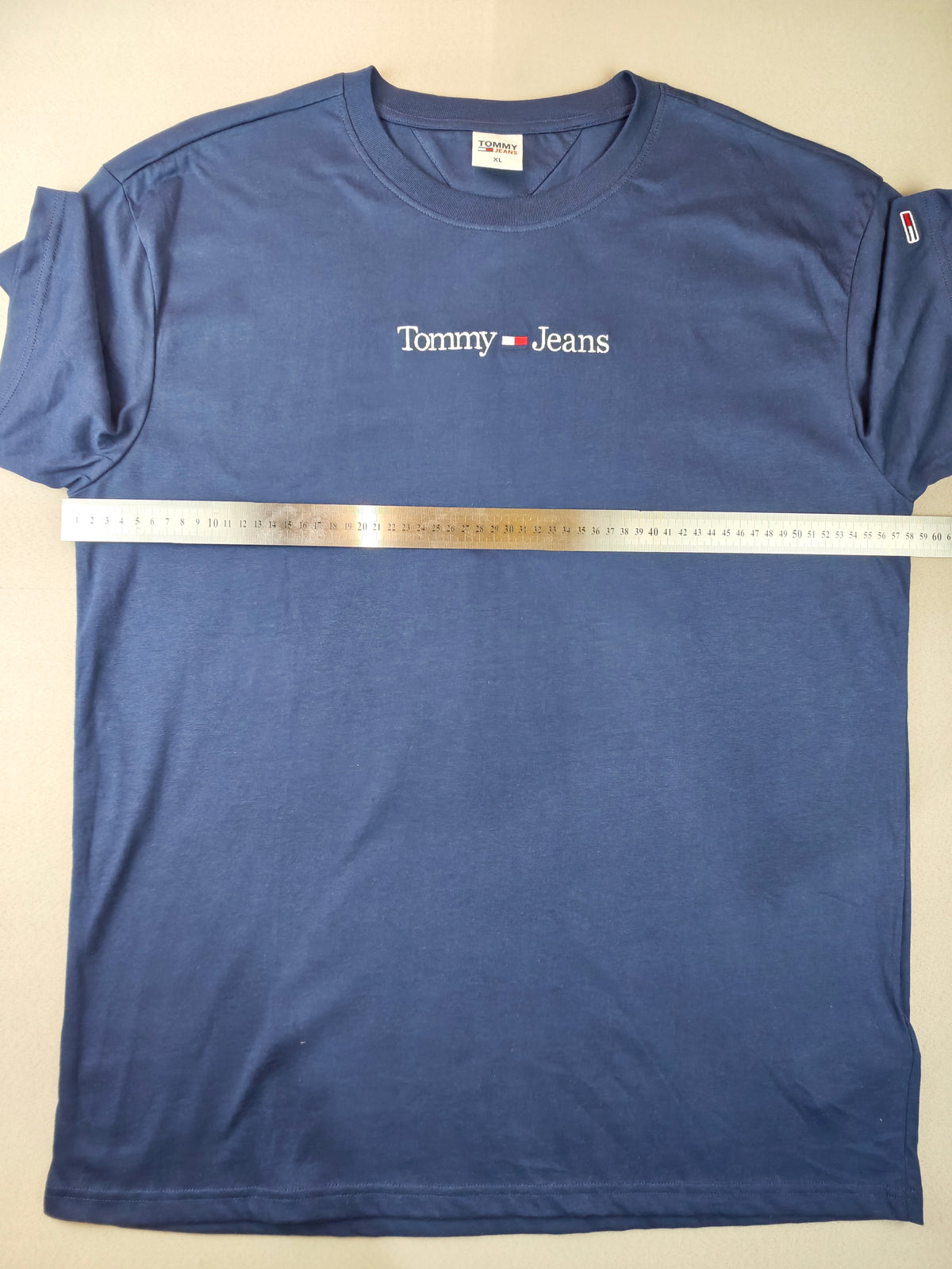 Tommy Hilfiger tişört xL beden