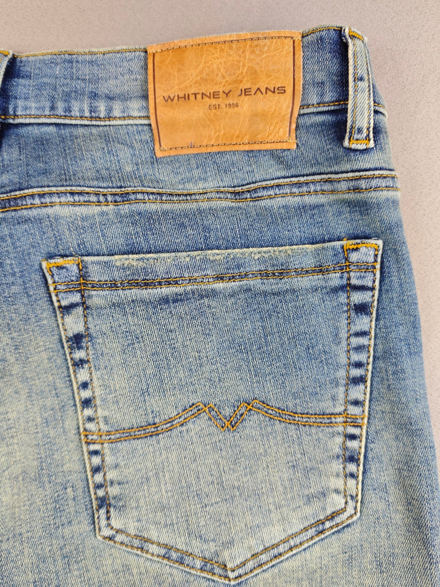 Whitney jeans 32 beden