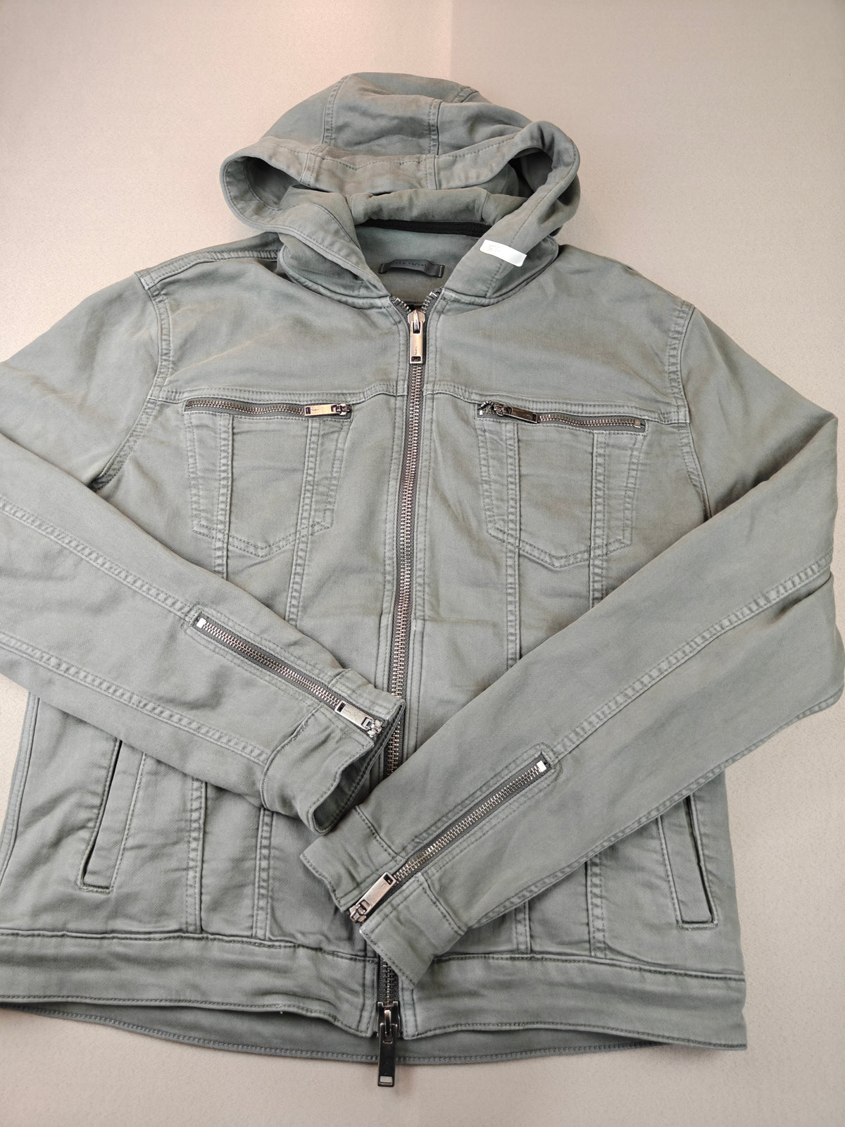 John varvatos mont m beden